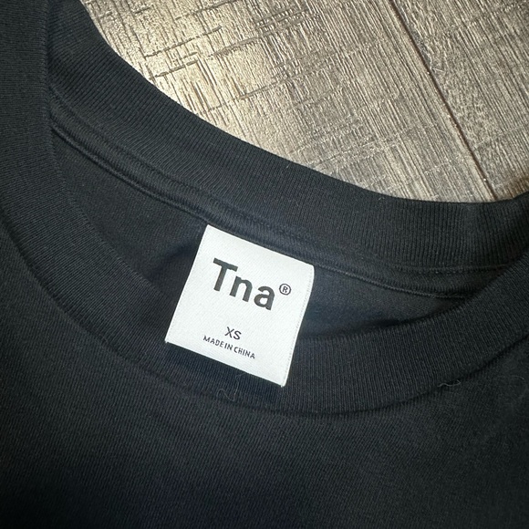 TNA | Crop Top - Picture 3 of 4